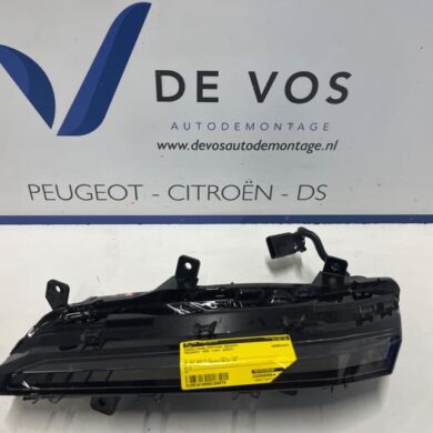 Peugeot 408  Daytime running light, right 2023 9835230880