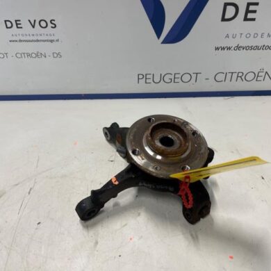 Opel Corsa 1.2 12V 75 Knuckle, front right 2023 9826779780