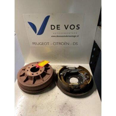 Citroen Jumpy 1.6 HDI 16V Rear brake drum 2007 424756-424751-424221