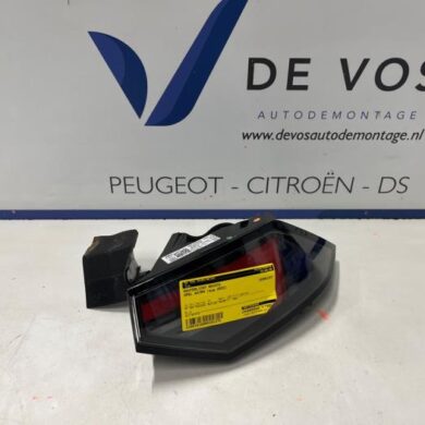 Opel Astra 1.6 Plug-in Hybrid Turbo 16V Achterlicht rechts 2023 9857838480