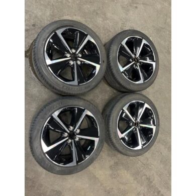 Opel Astra 1.6 Plug-in Hybrid Turbo 16V Velgen set + banden 2023 98470653ZR