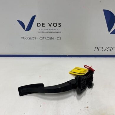Citroen C-Crosser 2.2 HDiF 16V Accelerator pedal 2008 1601X4-1601CL