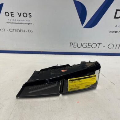 Peugeot 408  Taillight, right 2023 9835300380