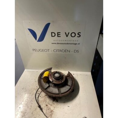 Peugeot 607 3.0 V6 24V Knuckle, rear right 2005 374887-334042