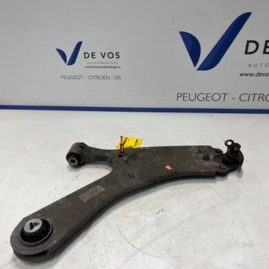 DS Automobiles DS3 Crossback 1.2 12V PureTech 100 Draagarm rechts-voor 2022 9831682780