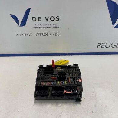 Citroen C6 2.7 HDiF V6 24V Fuse box 2007 6500CG-9661682680