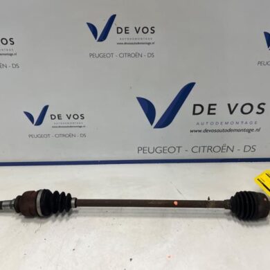 Peugeot 107 1.0 12V Aandrijfas rechts-voor CFB 2010 3273JR