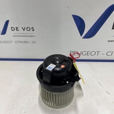 Citroen C4 ë-C4 50 kWh Heating and ventilation fan motor 2023 9840566480