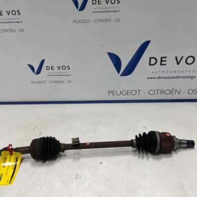 Peugeot 107 1.0 12V Aandrijfas links-voor CFB 2010 3272JY