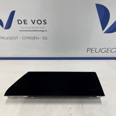 Citroen C5 Aircross 1.2 e-THP PureTech 130 Interior display HNS 2023 9844971480-9860582480