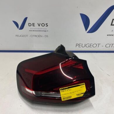 Citroen C4 ë-C4 50 kWh Taillight, left 2023 9831100280