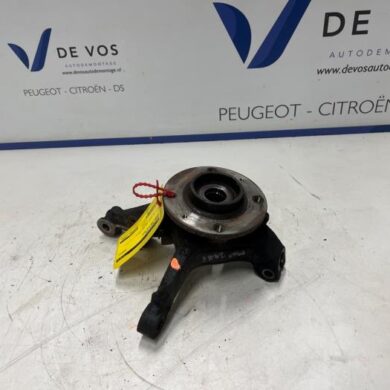 Peugeot 208 1.2 Vti 12V PureTech 100 Fusee rechts-voor 2023 9826877980