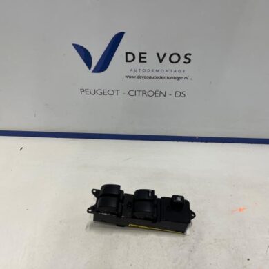 Peugeot iOn iOn Multi-functional window switch 2015 6490RA