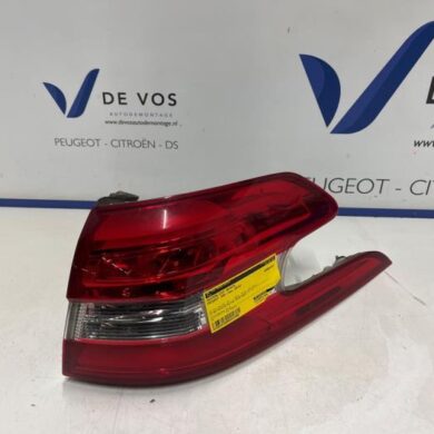 Peugeot 308 1.2 12V e-THP PureTech 110 Taillight, right 2018 9678093880