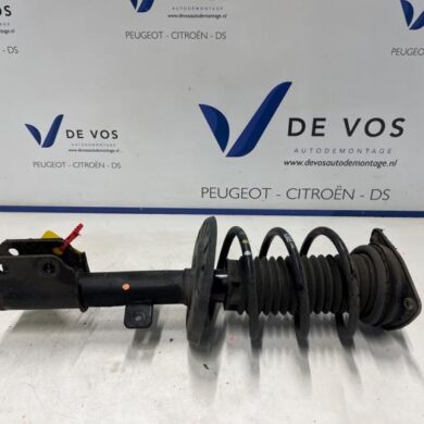 Citroen C5 Aircross 1.2 e-THP PureTech 130 Schokdemperpoot rechts-voor 2019 9833696780