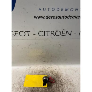 Citroen Berlingo 2.0 HDi 90 Fuel pressure sensor RHY 2003 1570C0