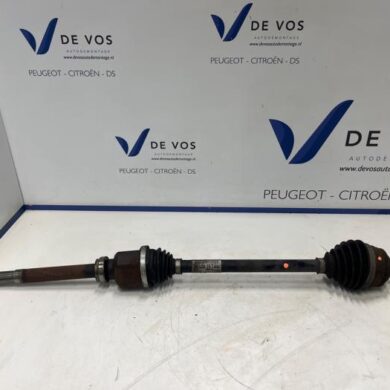 Peugeot 5008 1.2 12V e-THP PureTech 130 Aandrijfas rechts-voor HNS-HN05 2020 9819435780-1631813280 20R101