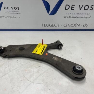 DS Automobiles DS3 Crossback 1.2 12V PureTech 100 Draagarm links-voor 2022 9831682580