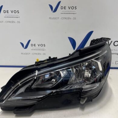 Peugeot 5008 1.2 12V e-THP PureTech 130 Koplamp links 2019 1616878180-1686413280
