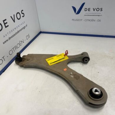 Citroen C4 ë-C4 50 kWh Front wishbone, left 2022 9831682580