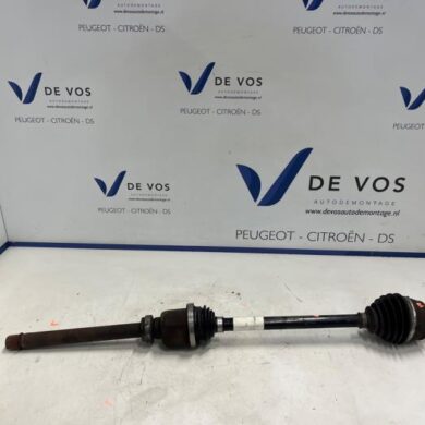 Peugeot 5008 1.2 12V e-THP PureTech 130 Aandrijfas rechts-voor HNS-HN05 2019 9811176480-1617300580 20GT76