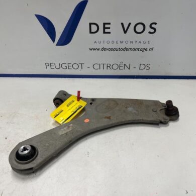 Peugeot 2008 e-2008 50 kWh Draagarm rechts-voor 2020 9831682780-9830190580