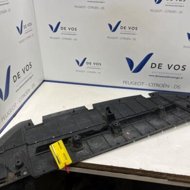 Peugeot 2008 e-2008 50 kWh Beschermplaat bodem 2020 9837939880