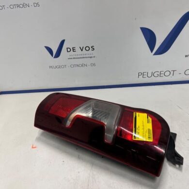 Opel Combo 1.5 CDTI 75 Achterlicht links 2020 9819235880
