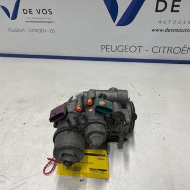 Peugeot 208 1.2 Vti 12V PureTech 82 Schakelmotor 2014 9674098980 20A611