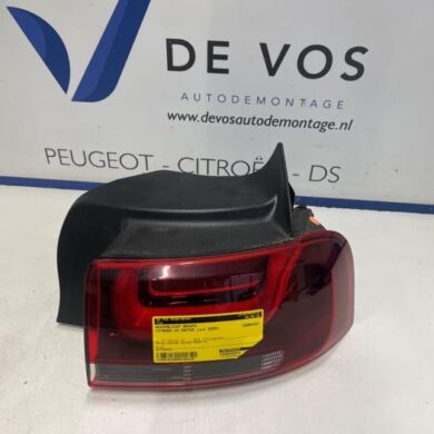 Citroen C4 Cactus 1.2 PureTech 110 12V Achterlicht rechts 2020 9823950280