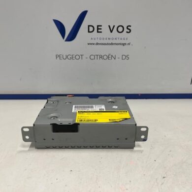 Peugeot 5008 1.2 12V e-THP PureTech 130 Radio 2017 1623140680-9820469280-1684713680