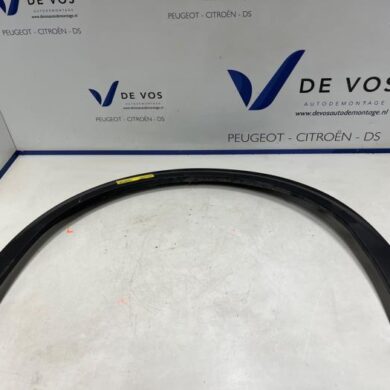 Peugeot 2008 e-2008 50 kWh Spatbord Lijst 2020 98257366XT