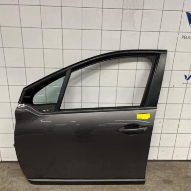 Peugeot 2008 1.2 Vti 12V PureTech 82 Portier 4Deurs links-voor 2015 9807820480