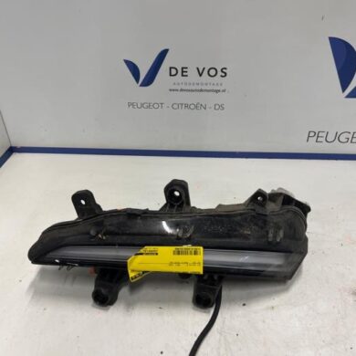 Peugeot 2008 e-2008 50 kWh Dagrijverlichting rechts 2020 9824241180