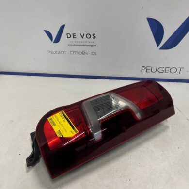 Opel Combo 1.5 CDTI 100 Achterlicht rechts 2022 9820554880