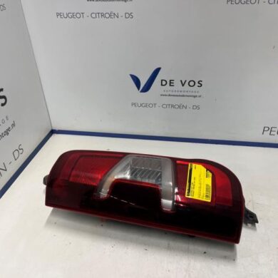 Peugeot Partner 1.5 BlueHDi 75 Achterlicht links 2021 9819235880