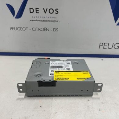 Peugeot 208 1.2 Vti 12V PureTech 100 Radio 2023 1690332580-9852101980-1696923280-1692642480-1696924080