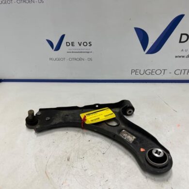 Peugeot 208 e-208 50 kWh Draagarm links-voor 2023 9857903080
