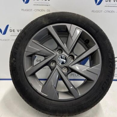 Opel Corsa 1.2 12V 75 Wheel + tyre 2024 98472289ZV