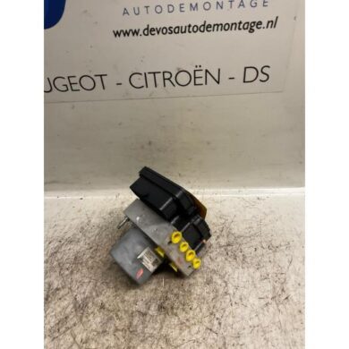 Peugeot 3008 1.6 e-THP 165 16V ABS pump 5GZ 2018 1623161580-1682593980-0265956353