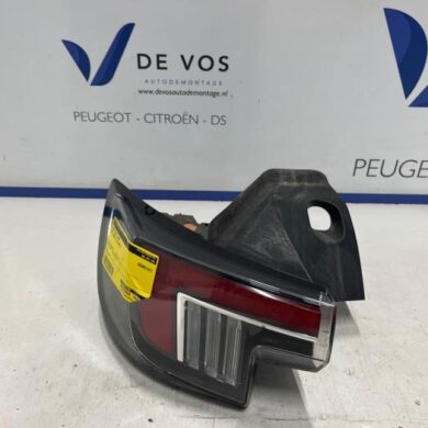 Opel Mokka 1.2 Turbo 12V Rücklicht links 2023 9833721880