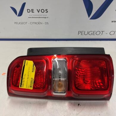 Citroen Jumpy 2.0 Blue HDI 120 Achterlicht links 2018 9808243180