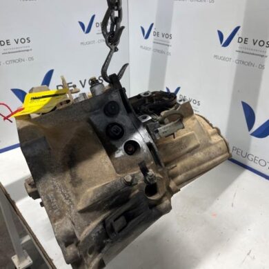 Peugeot Partner 1.5 BlueHDi 100 Versnellingsbak YHT-YH01 2022 9837381880-1680591780 20V261