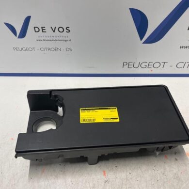 Peugeot 5008  Tyre repair kit 2021 9831814080-9831816080