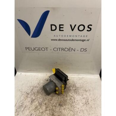 Peugeot 407 2.7 HDi V6 24V ABS Pomp UHZ 2009 4541HE-4541HF