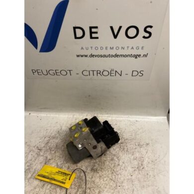Peugeot 406 2.0 16V ABS Pomp RFR 2000 4541W0