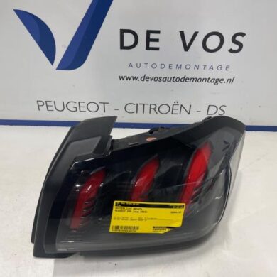 Peugeot 208 e-208 50 kWh Achterlicht rechts 2023 9823216680