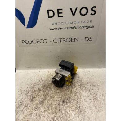 Peugeot 207  ABS pump 8FP-8FP8F01 2011 4541S8-4541S9