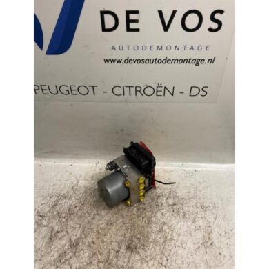 Citroen C4 1.4 16V ABS Pomp KFU 2006 4541J1