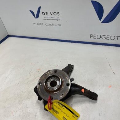 Opel Mokka 1.2 Turbo 12V Knuckle, front left 2023 9826532480